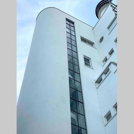 Elegant Studio Et Parking Dans Batiment Historique Saint-Tropez Exterior foto